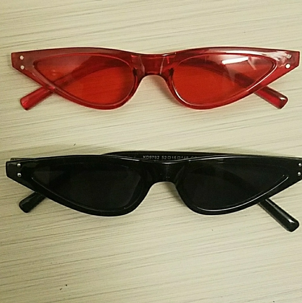 RED SUNGLASSES